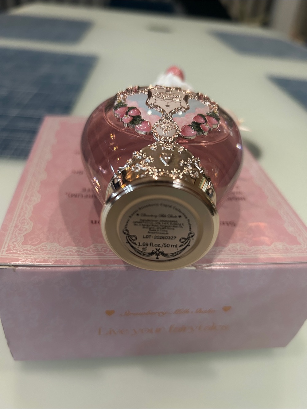 Flower Knows Perfume - Picture 4 of 5